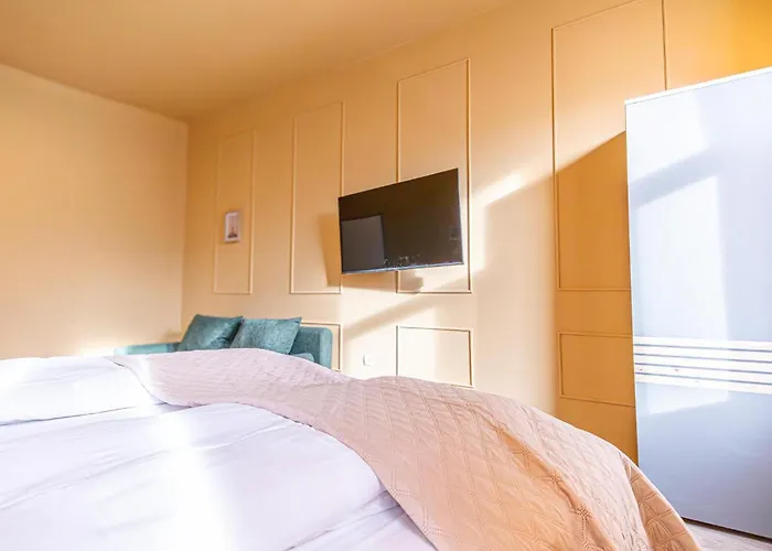 Cozy Private In Shared Near Westbahnhof, Ideal For Long