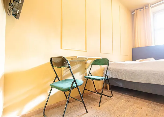 Cozy Private In Shared Near Westbahnhof, Ideal For Long