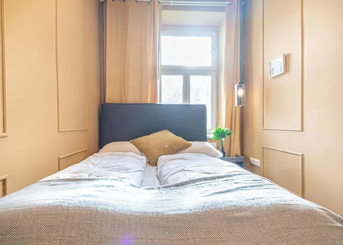 Daire Cozy Private In Shared Near Westbahnhof, Ideal For Long Viyana