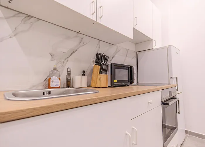 Cozy Private In Shared Near Westbahnhof, Ideal For Long Daire Viyana
