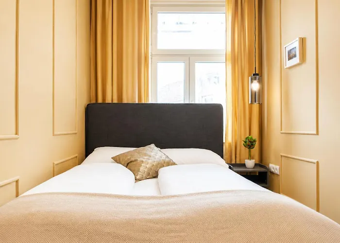 Cozy Private In Shared Near Westbahnhof, Ideal For Long *