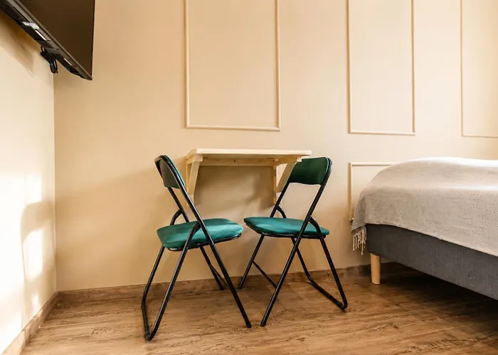 Cozy Private In Shared Near Westbahnhof, Ideal For Long アパート ウィーン