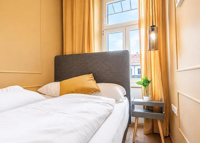 Cozy Private In Shared Near Westbahnhof, Ideal For Long アパート ウィーン