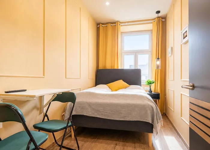 Cozy Private In Shared Near Westbahnhof, Ideal For Long Apartment *