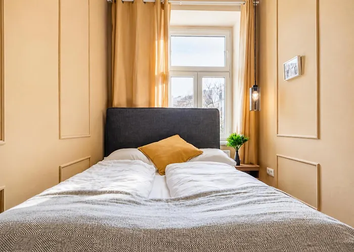 Cozy Private In Shared Near Westbahnhof, Ideal For Long アパート *