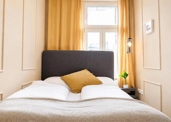 Cozy Private In Shared Near Westbahnhof, Ideal For Long * ウィーン
